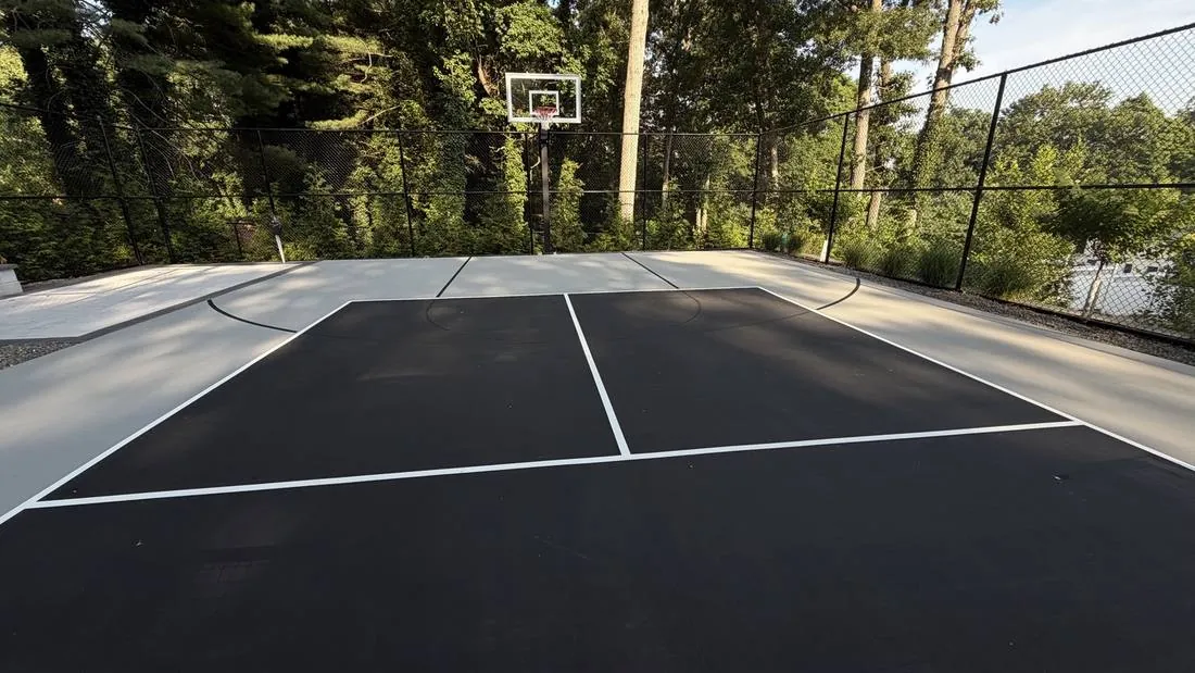 Dix Hills black and light grey court