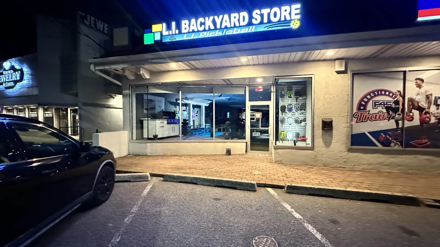 L.I. Backyard Store and L.I. Pickleball showroom in Melville Long Island