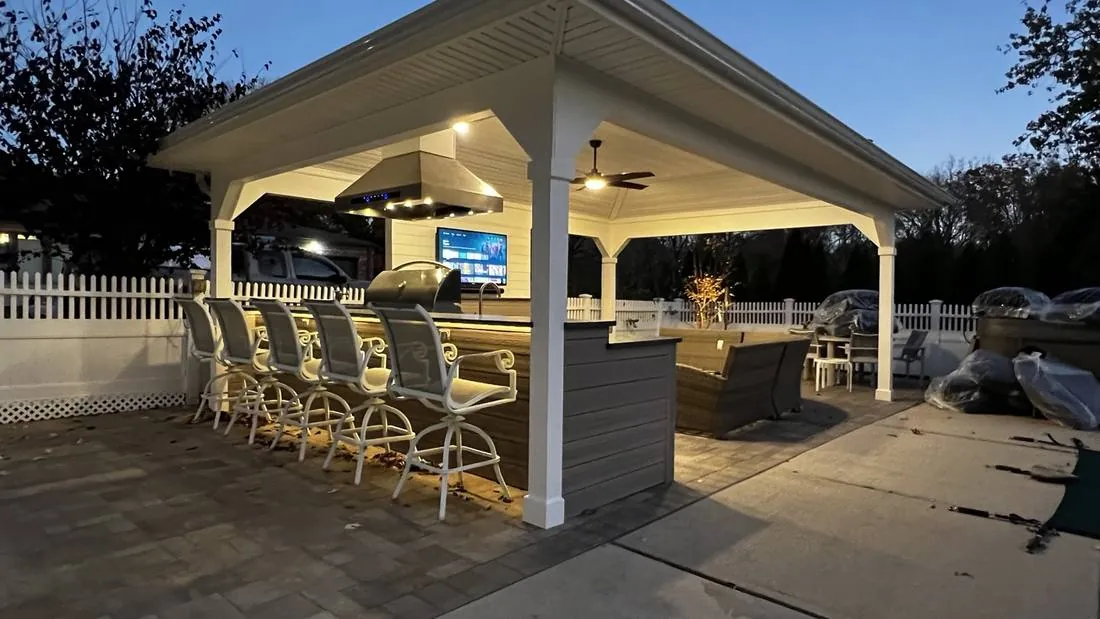 Woodbury outdoor kitchen pavilion