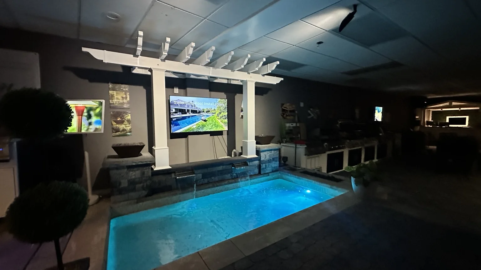 Working pool and outdoor living display in the Melville showroom